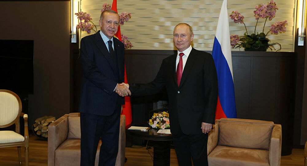 Putin khuyên Erdogan tiêm bổ sung với Sputnik V