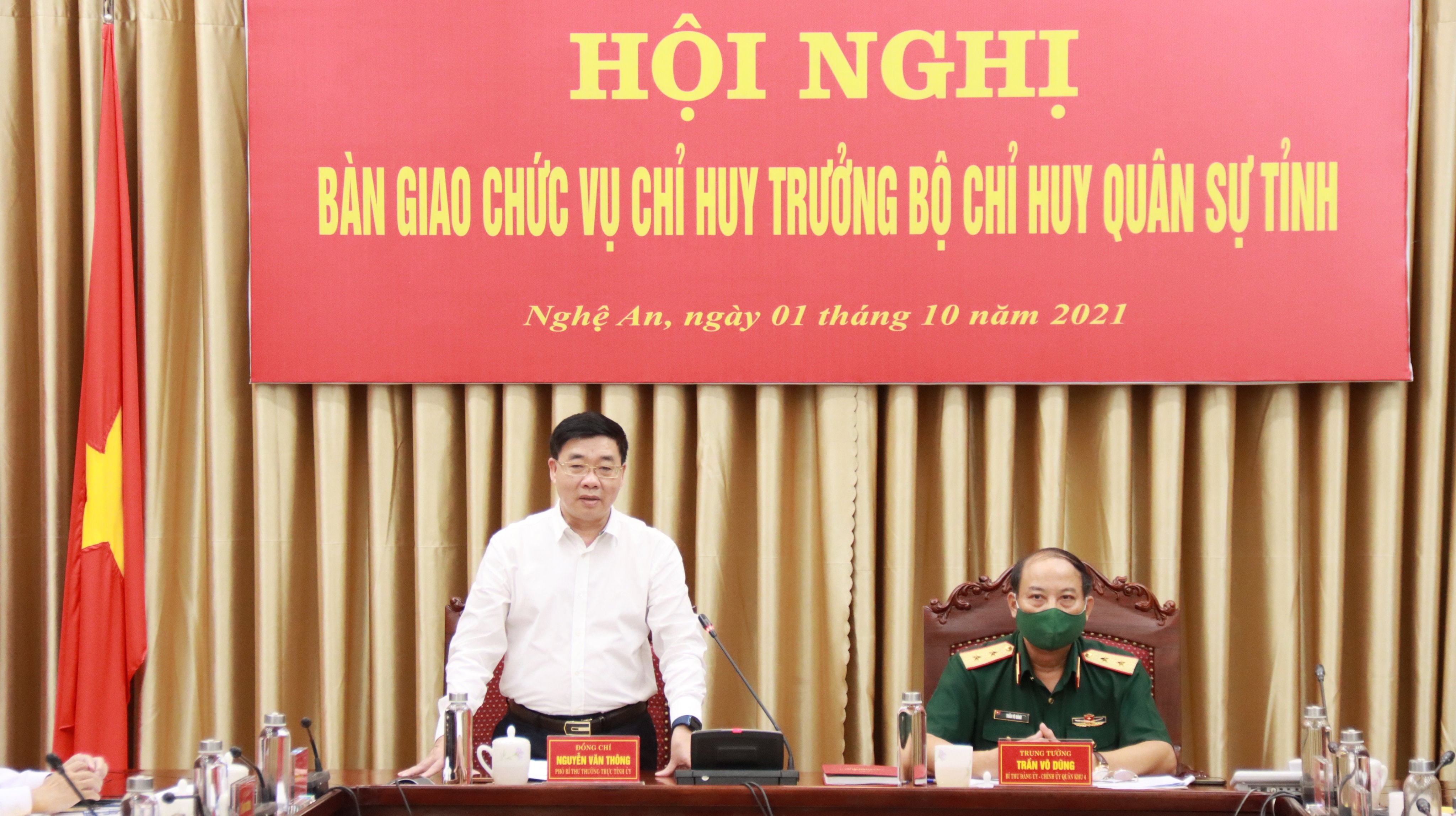 Các đồng chí chủ trì hội nghị. Ảnh: Tiến Hùng