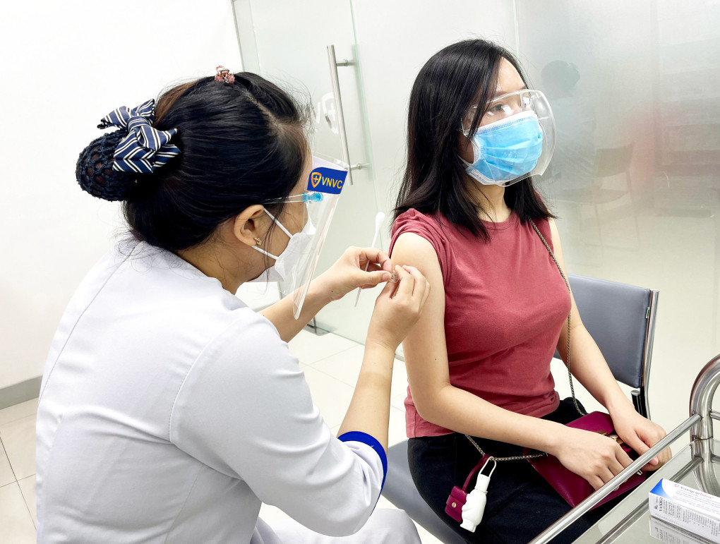 VNVC đảm bảo chi phí bình ổn để người dân có cơ hội tiếp cận vaccine cúm thế hệ mới. Ảnh: Phong Lan