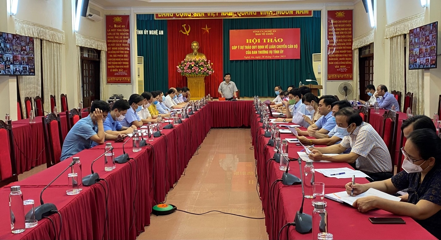 Lãnh đạo Ban Tổ chức Tỉnh ủy chủ trì hội thảo trực tuyến lấy ý kiến về dự thảo Quy định luân chuyển cán bộ
