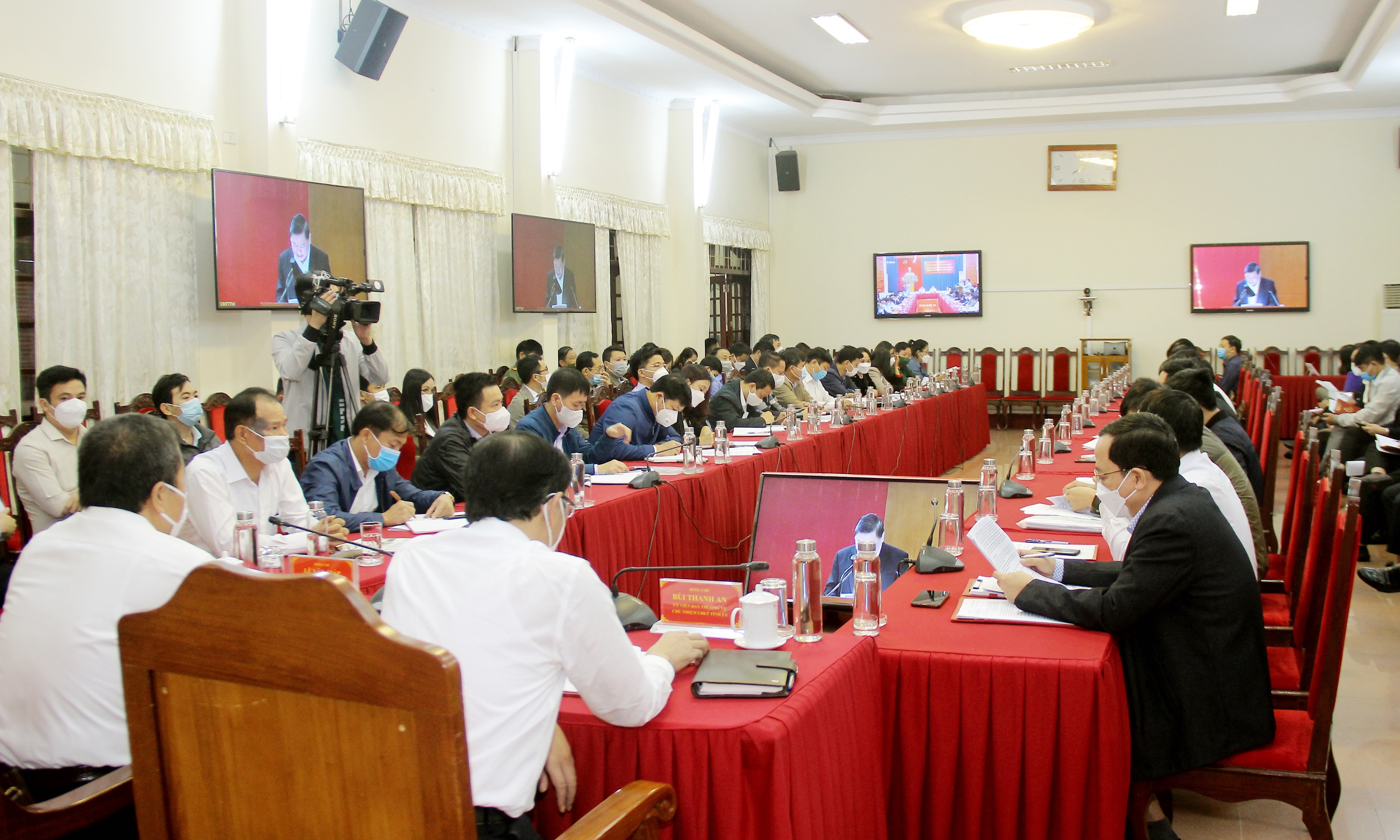 Toàn cảnh tại điểm cầu Nghệ An. Ảnh: Mai Hoa