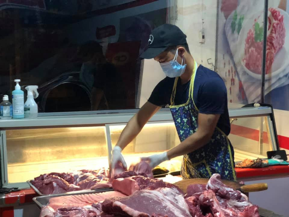Nguyên nhân của sự chênh lệch giá lợn - giá thịt là do chi phí ở khâu trung gian quá cao? Ảnh: Thanh Phúc