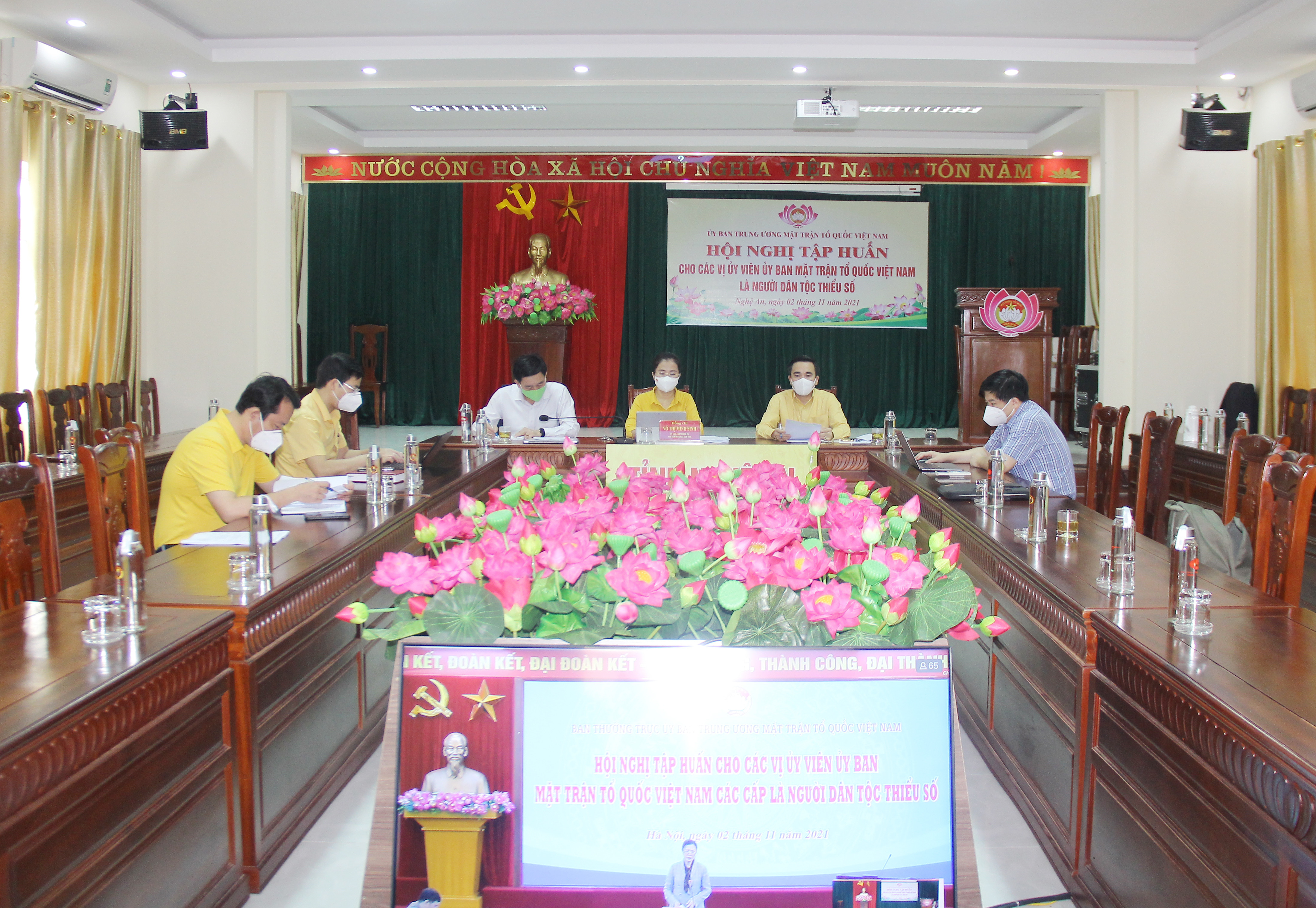 Sáng 2/11, Ủy ban Trung ương MTTQ Việt Nam tổ chức hội nghị tập huấn cho các vị Ủy viên UBMTTQ Việt Nam các cấp là người dân tộc thiểu số theo hình thức trực tuyến đến 47 điểm cầu địa phương.