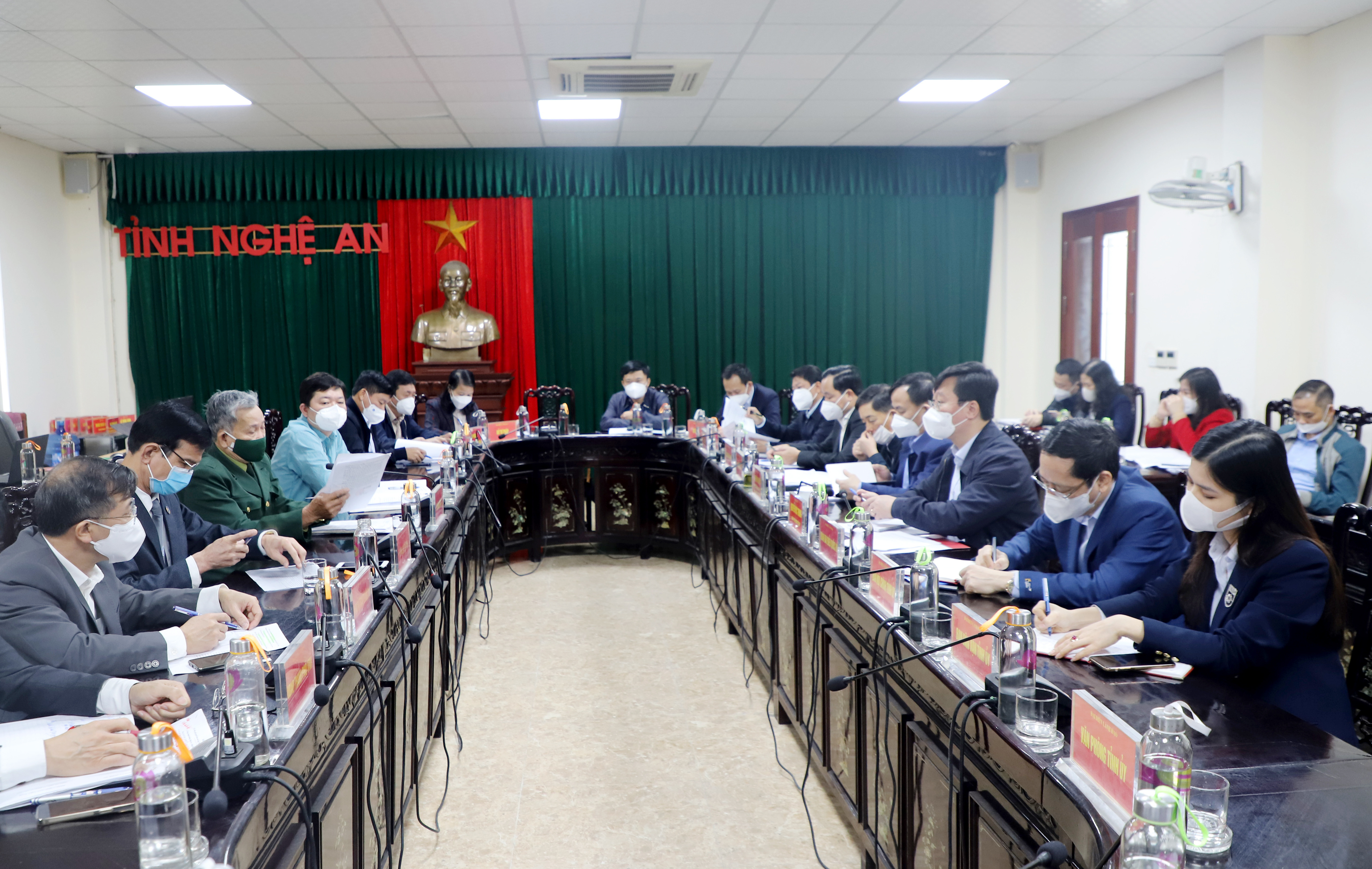 Toàn cảnh phiên tiếp công dân định kỳ tháng 12/2021 của Chủ tịch UBND tỉnh Nguyễn Đức Trung. Ảnh: Phạm Bằng