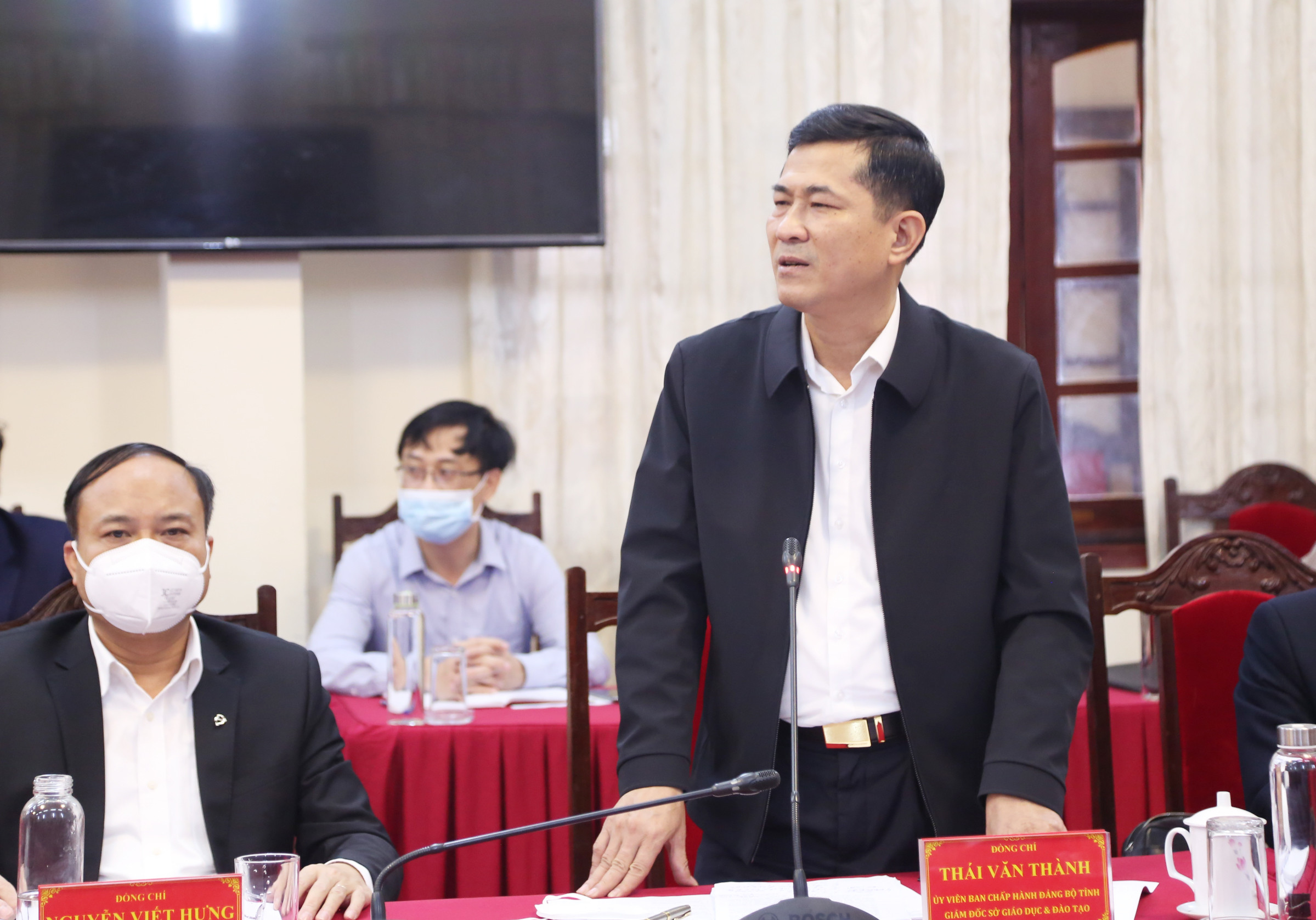 GS. TS. Thái Văn Thành - Giám đốc Sở GD&ĐT tỉnh phát biểu tại cuộc làm việc. Ảnh: Đào Tuấn