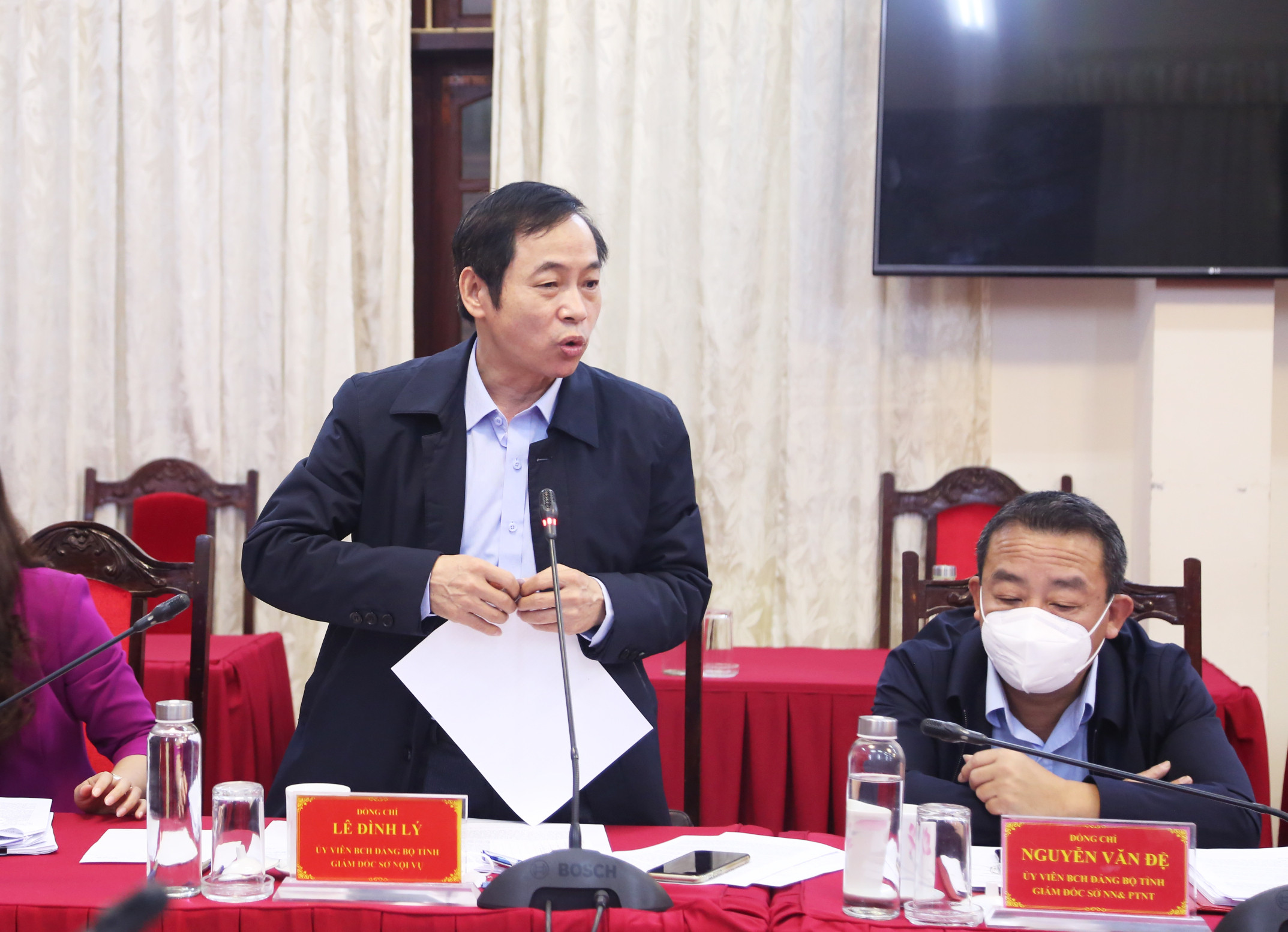 Đồng chí Lê Đình Lý - Giám đốc Sở Nội vụ tỉnh phát biểu tại cuộc làm việc. Ảnh: Đào Tuấn .
