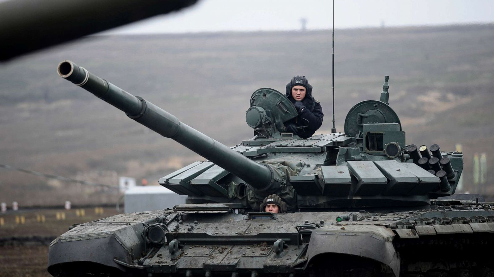 Quân đội Nga tham gia tập trận tại bãi huấn luyện Kadamovskiy, khu vực Rostov, phía Nam nước Nga hôm 14/12/2021. Ảnh: AP