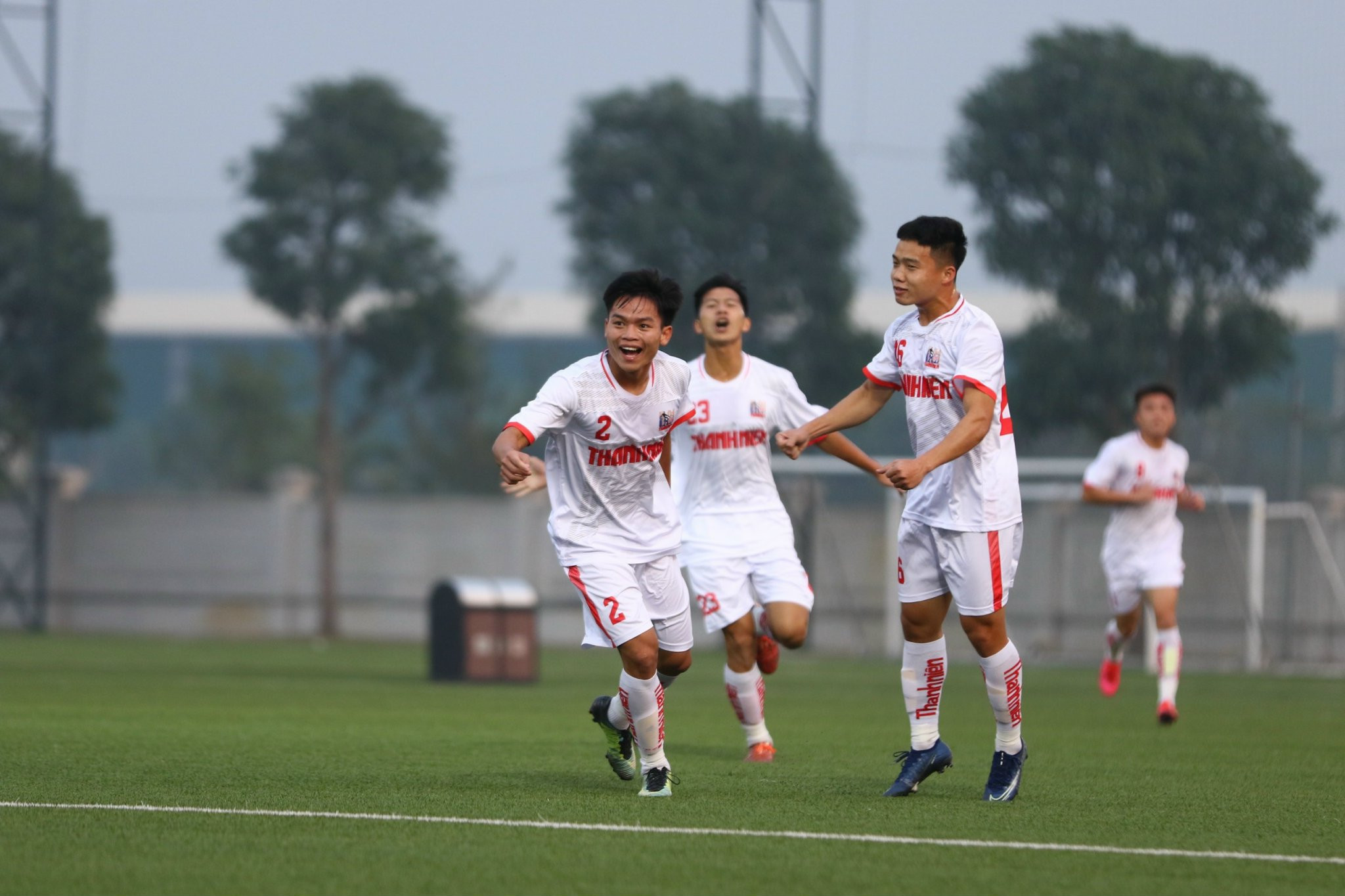 Niềm  vui của Hồ Văn Cương khi ghi bàn mở tỷ số cho U21 SLNA. Ảnh: PV