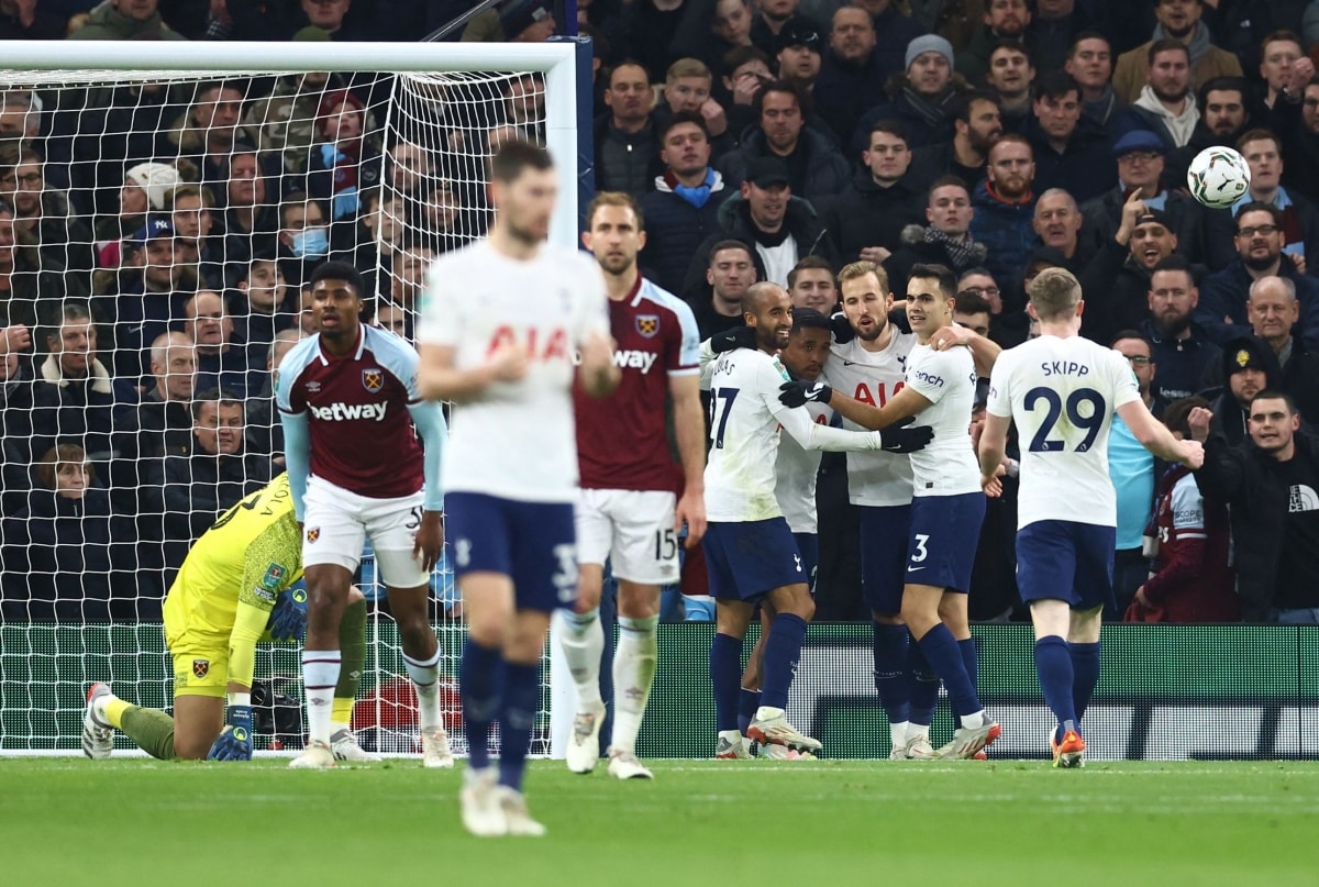 Tottenham vượt qua West Ham (Ảnh: Reuters).