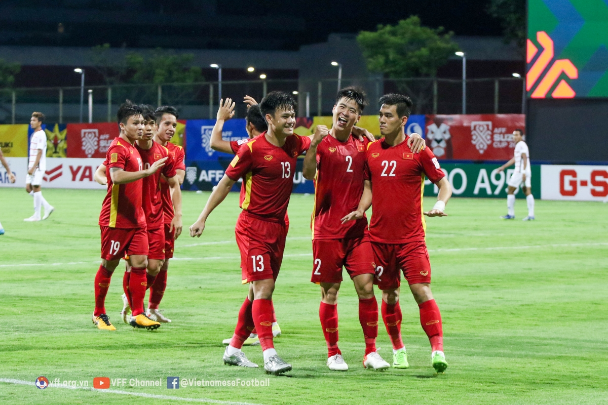 ĐT Việt Nam được treo thưởng hơn 2 tỷ đồng nếu vượt qua vòng bán kết AFF Cup 2020. (Ảnh: VFF)