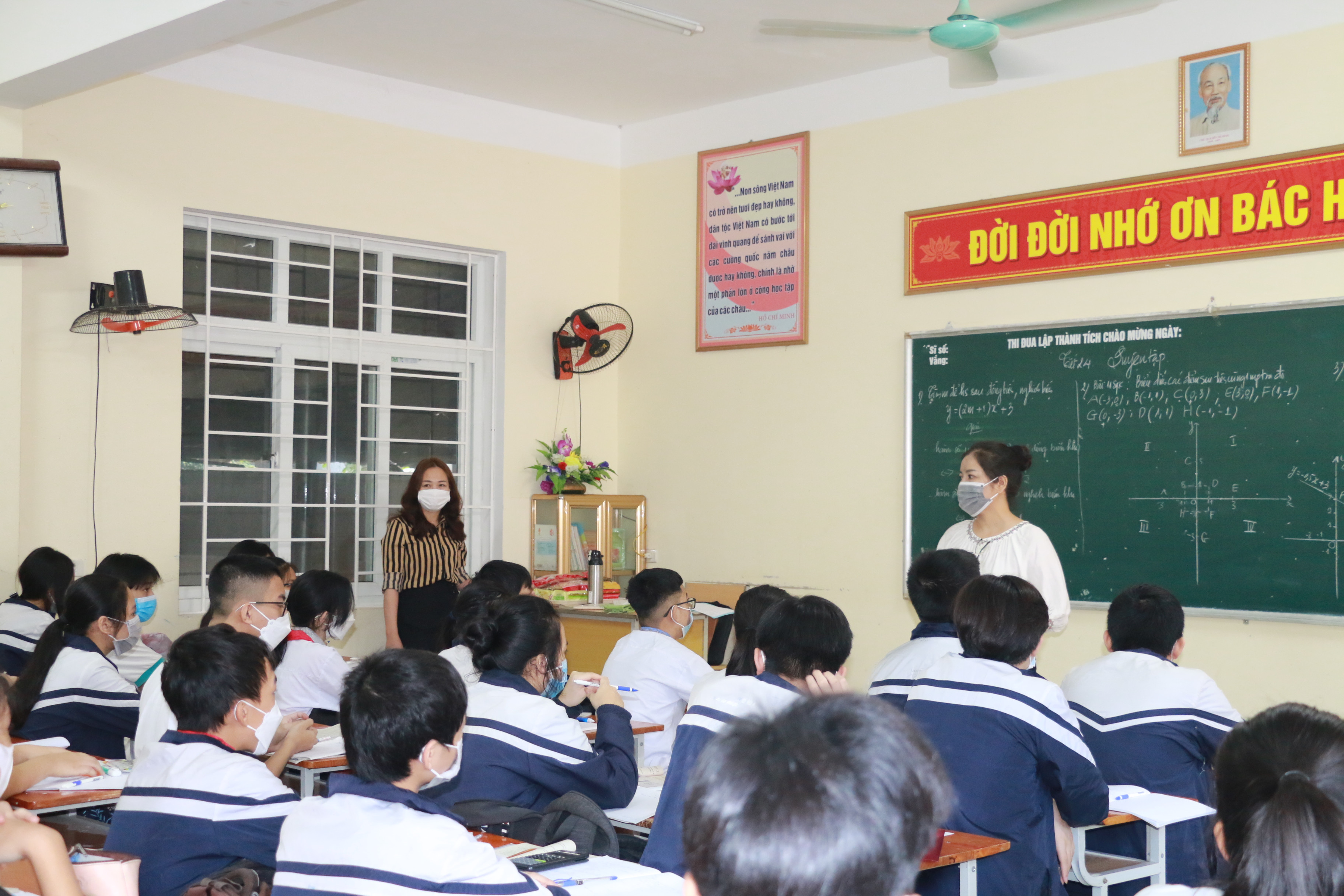 Thành phố Vinh là địa phương cuối cùng cho học sinh đi học trực tiếp với bậc tiểu học. Ảnh: MH