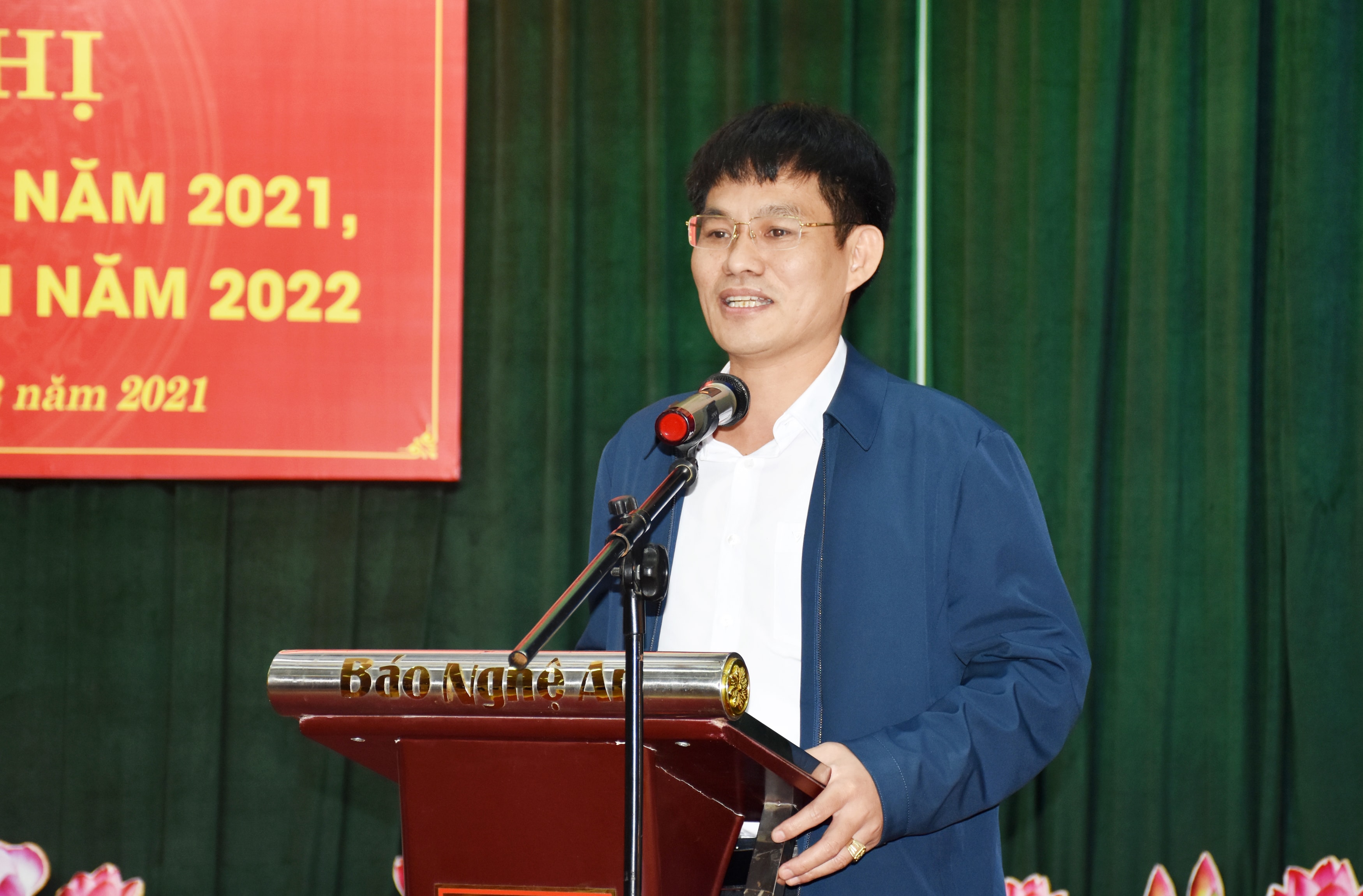 Đồng chí Chua Bá Long - Phó Bí thư Đảng ủy Khối Các cơ quan tỉnh phát biểu tại hội nghị. Ảnh: Thanh Lê