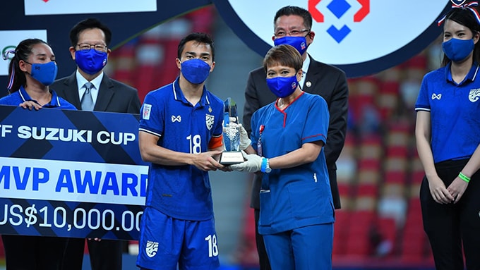 Chanathip lần thứ ba trở thành Cầu thủ xuất sắc nhất AFF Cup.