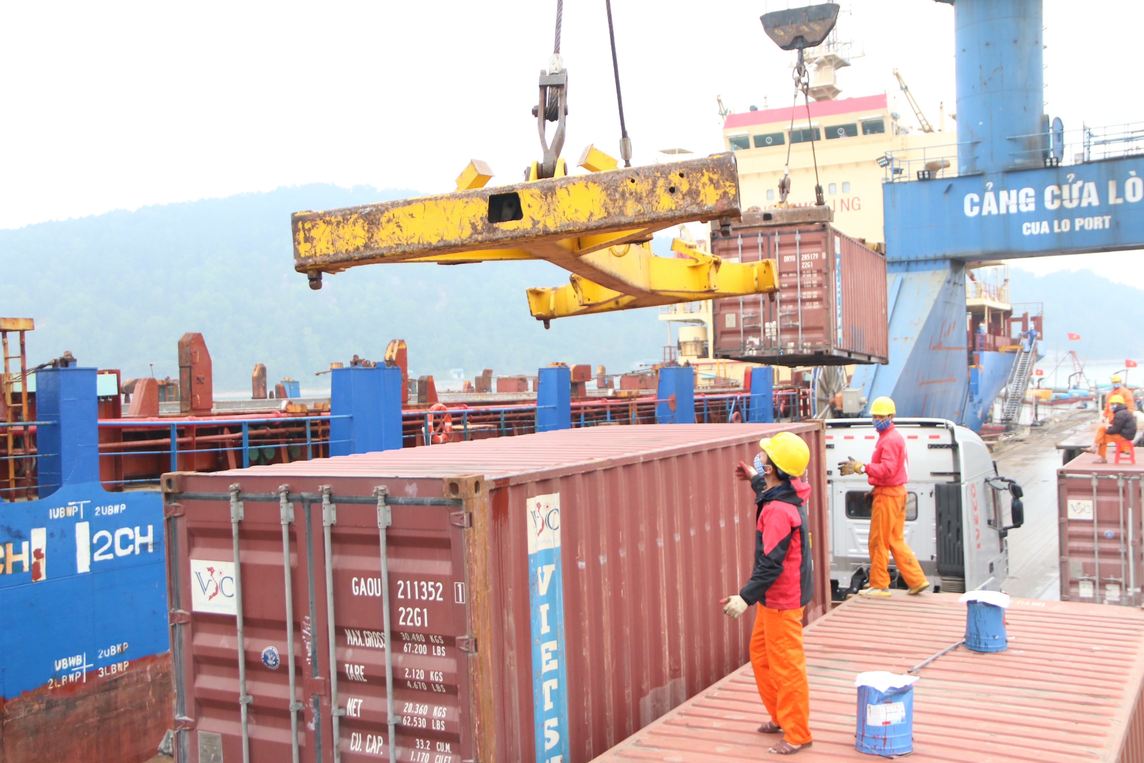 Năm 2021 mặc dù ảnh hưởng bởi dịch Covid-19 nhưng sản lượng bốc dỡ hàng hóa của Cảng Cửa Lò vẫn đạt 
