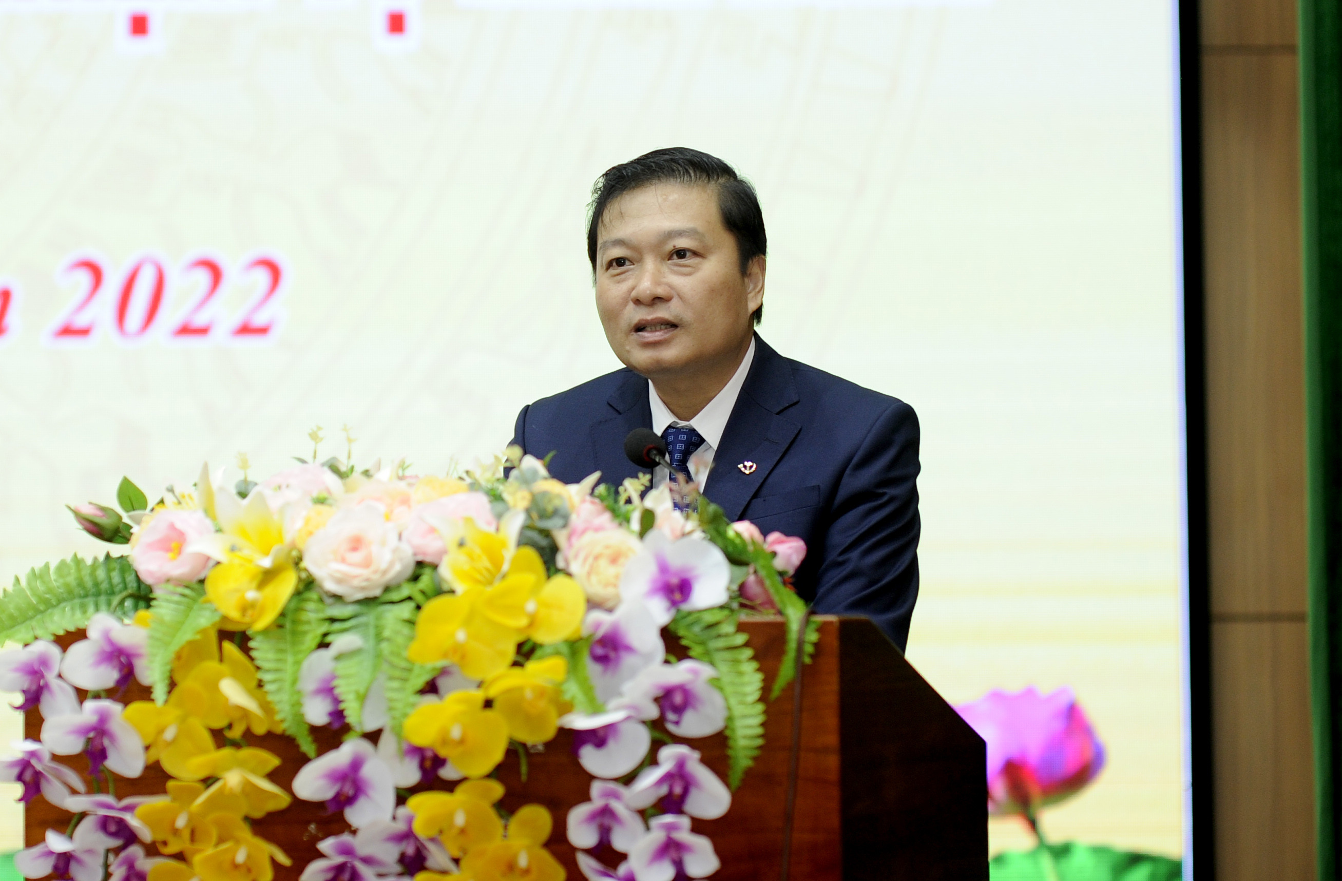 Đồng chí Lê Hồng Vinh - Ủy viên BTV Tỉnh ủy, Phó Chủ tịch UBND tỉnh Nghệ An ghi nhận sự nỗ lực của Kho bạc Nhà nước Nghệ An trong năm 2021. Ảnh: Quang An