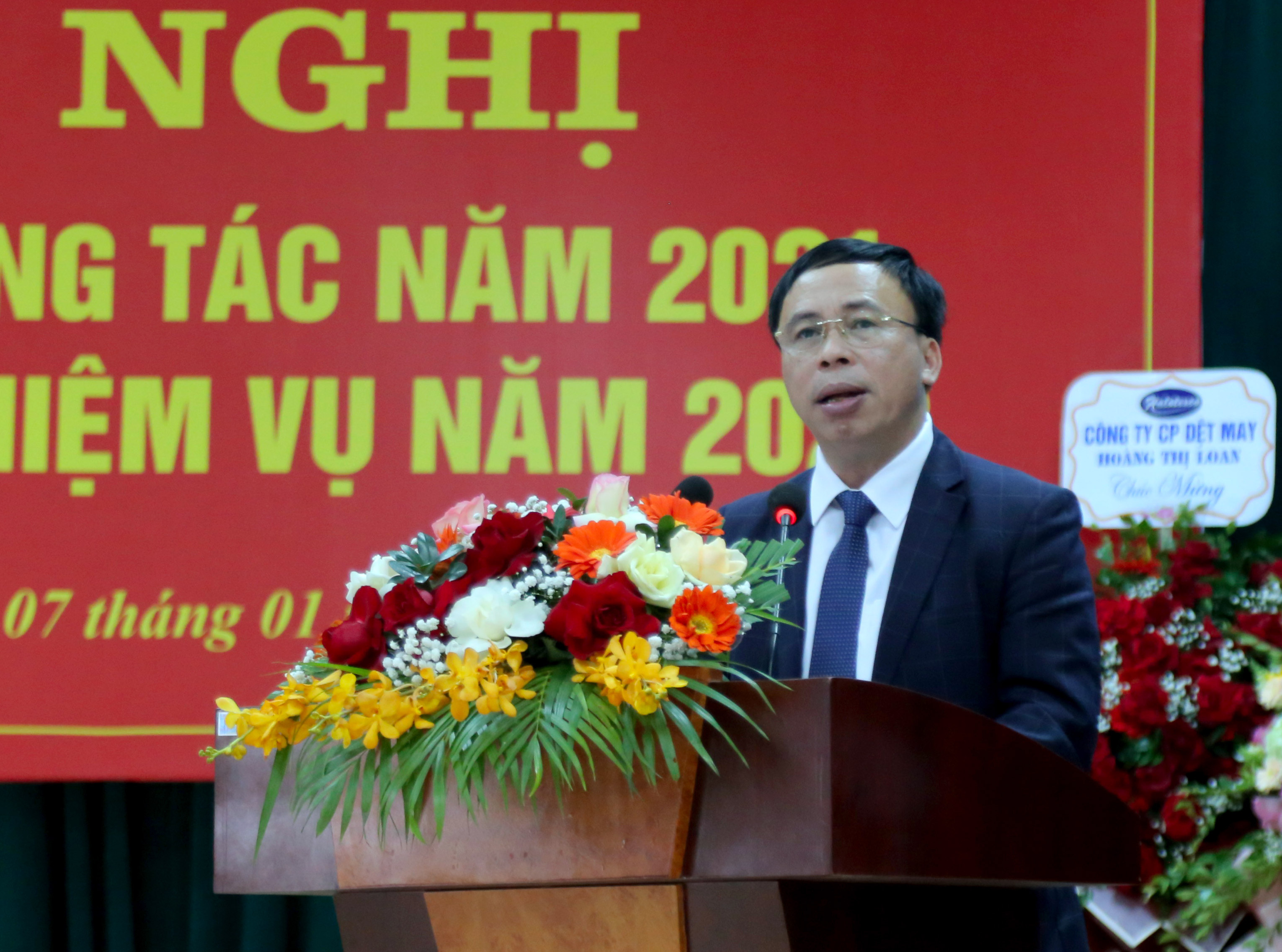 Giám đốc Sở Công Thương Phạm Văn Hóa phát biểu tại hội nghị. Ảnh Thu Huyền