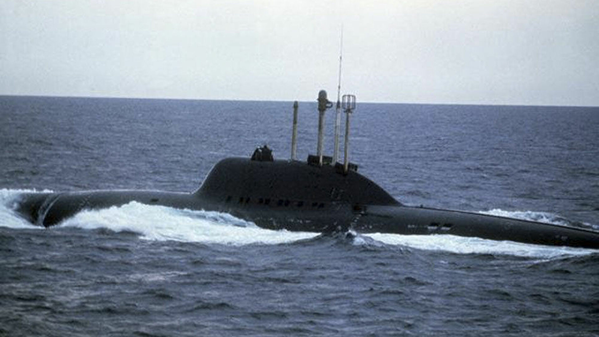 Tàu ngầm ngư lôi 705 Lira. Ảnh: AP