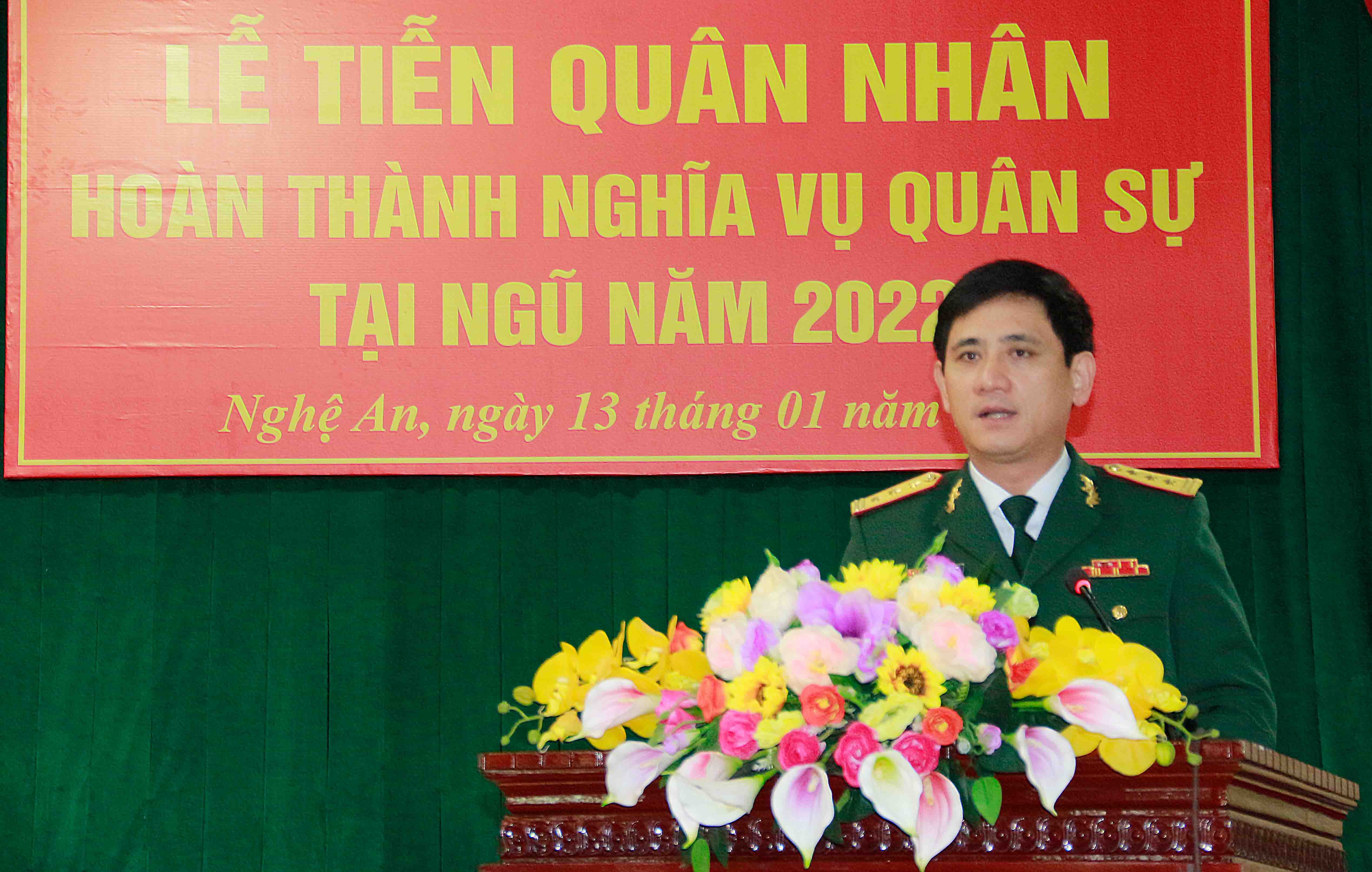 Thượng tá Phan Đại Nghĩa, Chỉ huy trưởng Bộ CHQS tỉnh phát biểu tại buổi lễ. Ảnh: Hoàng Anh