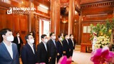 Chủ tịch Quốc hội Vương Đình Huệ dâng hương tại Khu Di tích đặc biệt Kim Liên