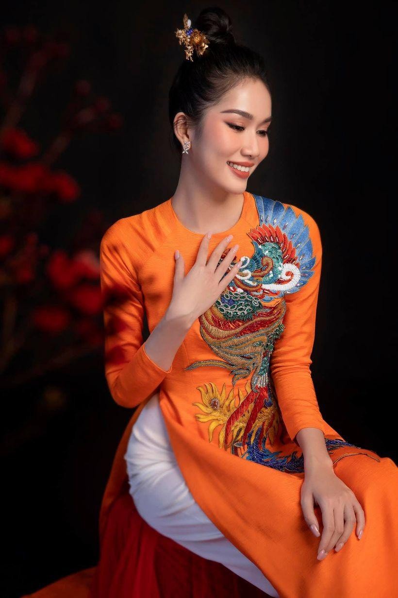 2022 sẽ là một năm vô cùng bận rộn với Phương Anh khi cô vừa học thạc sĩ, vừa chuẩn bị cho cuộc thi Hoa hậu Quốc tế 2022. Mặc dù vậy, người đẹp tự tin cho biết cô có thể sắp xếp để hoàn thành tốt cả hai công việc. Nhan sắc những nàng Hoa hậu, Á hậu tuổi Dần xinh đẹp và đình đám nhất showbiz ảnh 10