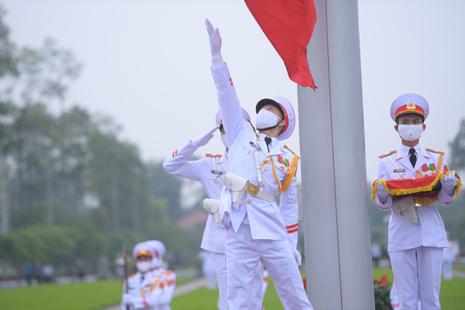 Lễ thượng cờ tại Quảng trường Ba Đình (Hà Nội). Ảnh TTXVN