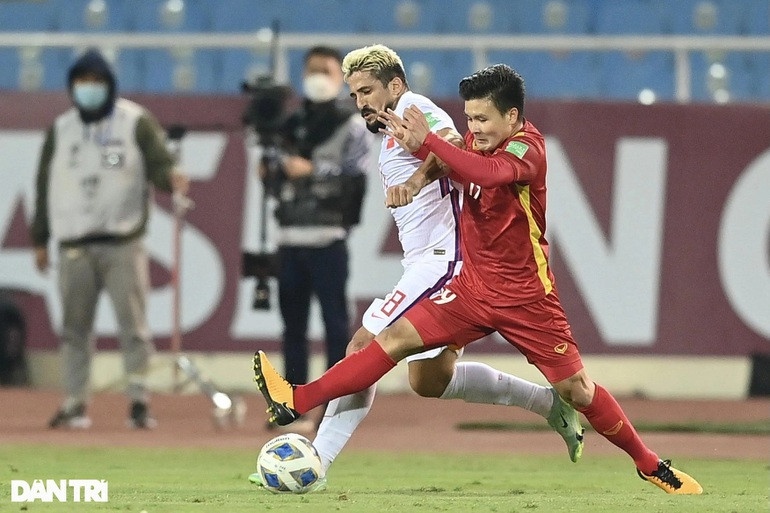 Trận thua tuyển Việt Nam khiến đội tuyển Trung Quốc tuột hạng FIFA (Ảnh: Đỗ Linh).