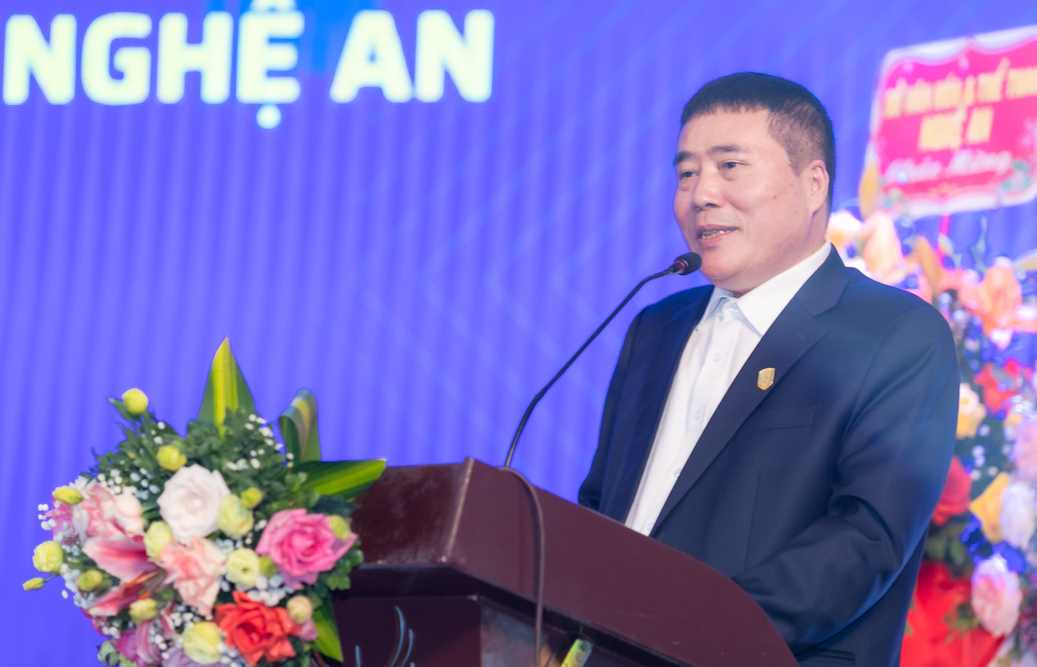 Ông Trương Sỹ Bá - Chủ tịch CLB bóng đá SLNA phát biểu tại buổi lễ. Ảnh: Đức Anh