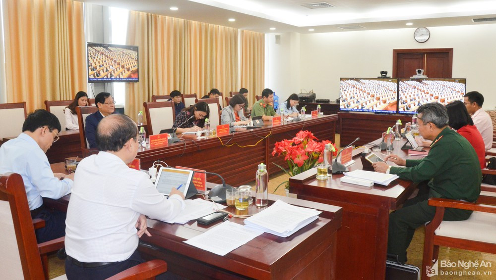 Đại biểu Quốc hội tỉnh Nghệ An tham gia thảo luận Luật Xử lý vi phạm hành chính. Ảnh tư liệu: Thanh Lê