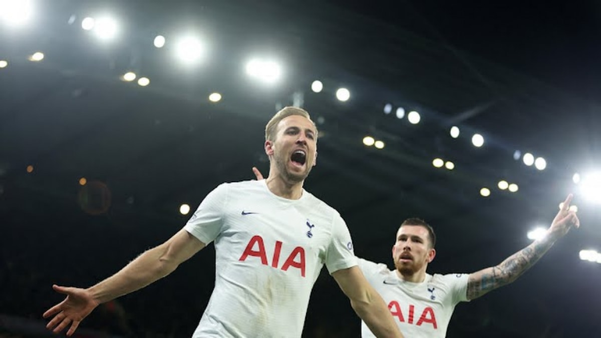 Harry Kane tỏa sáng giúp Tottenham giành chiến thắng nghẹt thở trước Man City (Ảnh: Reuters).