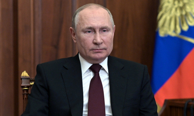 Tổng thống Putin phát biểu trên truyền hình hôm 21/2. Ảnh: Reuters.