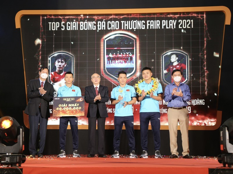 Tuyển Futsal Việt Nam đăng quang giải Fair Play 2021