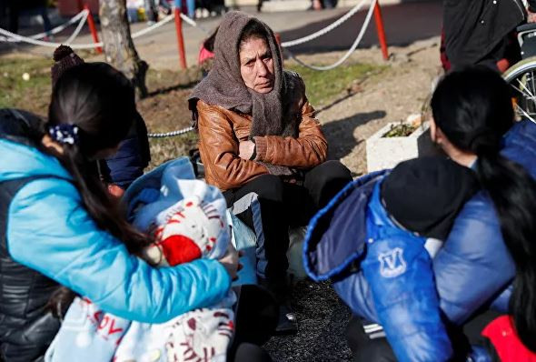 Những người tị nạn Ukraine đang chờ chỗ ở trong một trung tâm lưu trú tạm thời ở Zahony, Hungary.