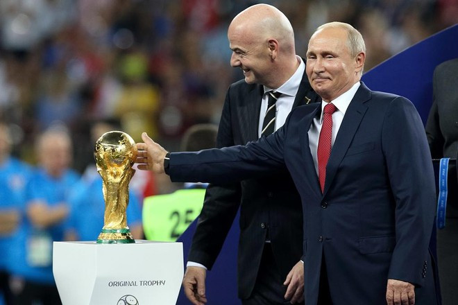 Bóng đá Nga đang trả giá đắt vì cuộc xung đột vũ trang mà Tổng thống Putin tiến hành với Ukraine