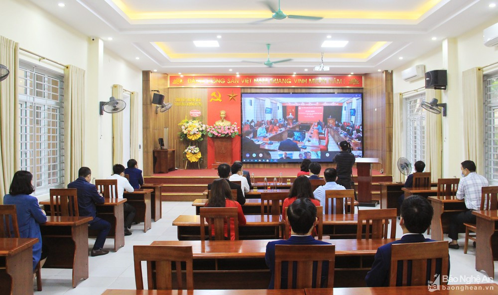  Lễ Khai giảng lớp Cao cấp lý luận chính trị K72.B09 và K72.B10 hệ không tập trung khóa học 2021 – 2023 bằng hình thức tiếp cầu trực tuyến từ điểm cầu Học viện Chính trị Quốc gia Hồ Chí Minh.