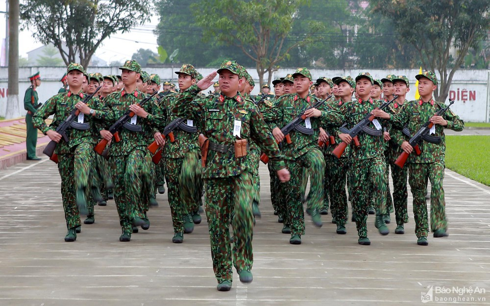 Lực lượng vũ trang tỉnh Nghệ An trong một lần ra quân huấn luyện. Ảnh: Tiến Hùng