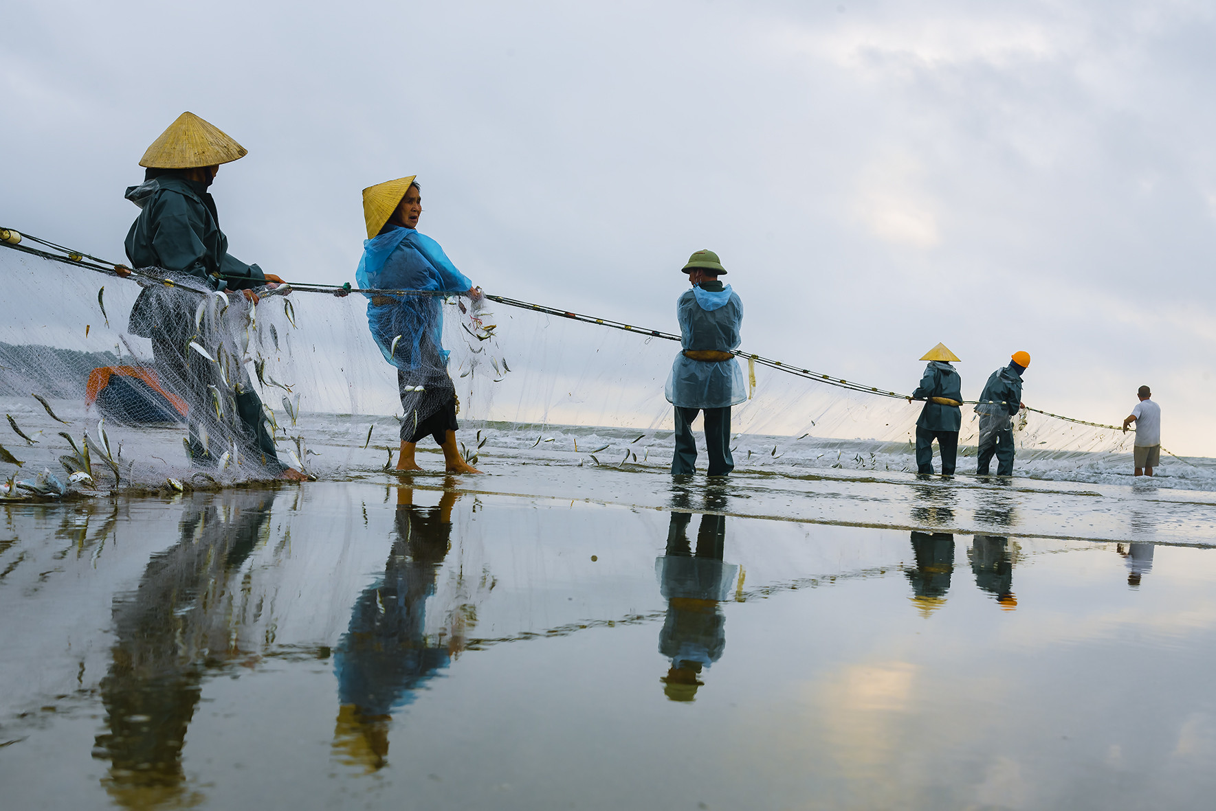 Một rùng lưới đánh trích độ dài có thể lên tới 500-700m. Ảnh: Hồ Nhật Thanh