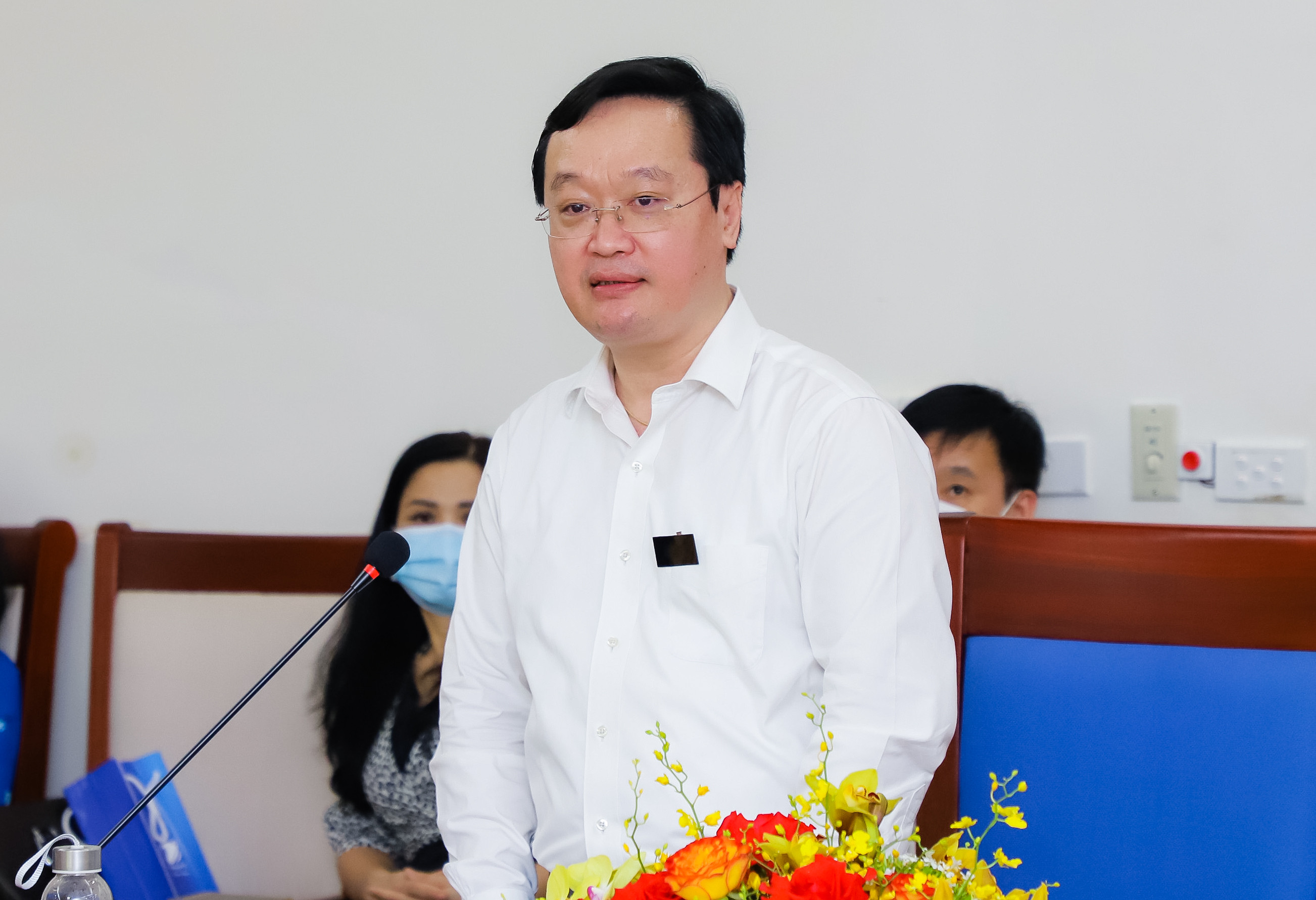 Đồng chí Nguyễn Đức Trung - Chủ tịch UBND tỉnh phát biểu chỉ đạo và giao nhiệm vụ cho các ngành, địa phương. Ảnh: Phạm Bằng