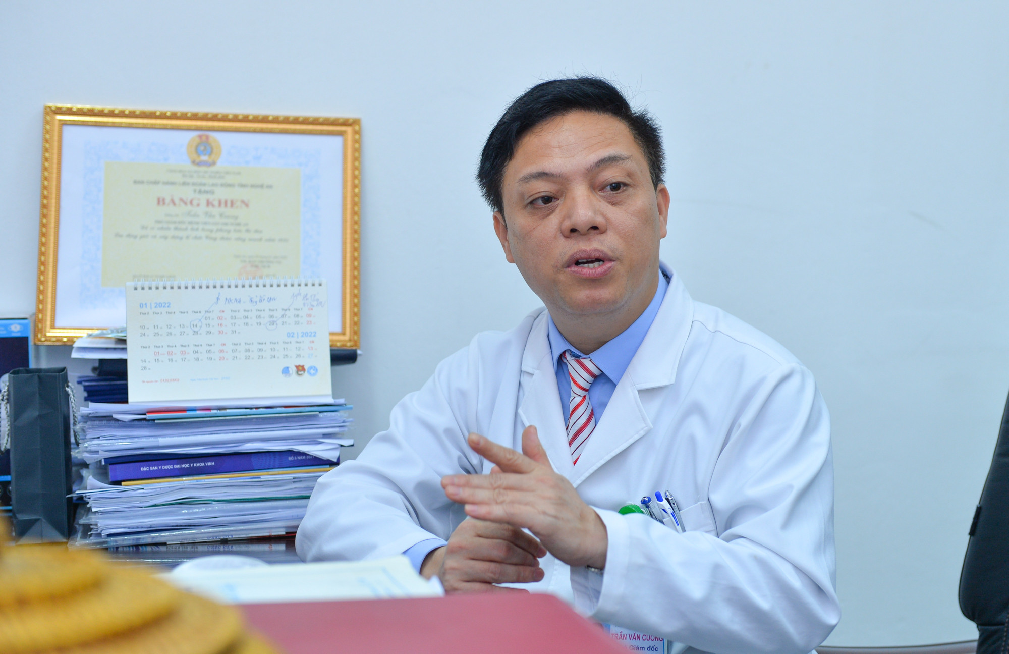 Tiến sĩ , Bác sĩ Trần Văn Cương chia sẻ về tình trạng Covid-19, Hậu Covid-19 ở trẻ em. Ảnh: Thành Cường