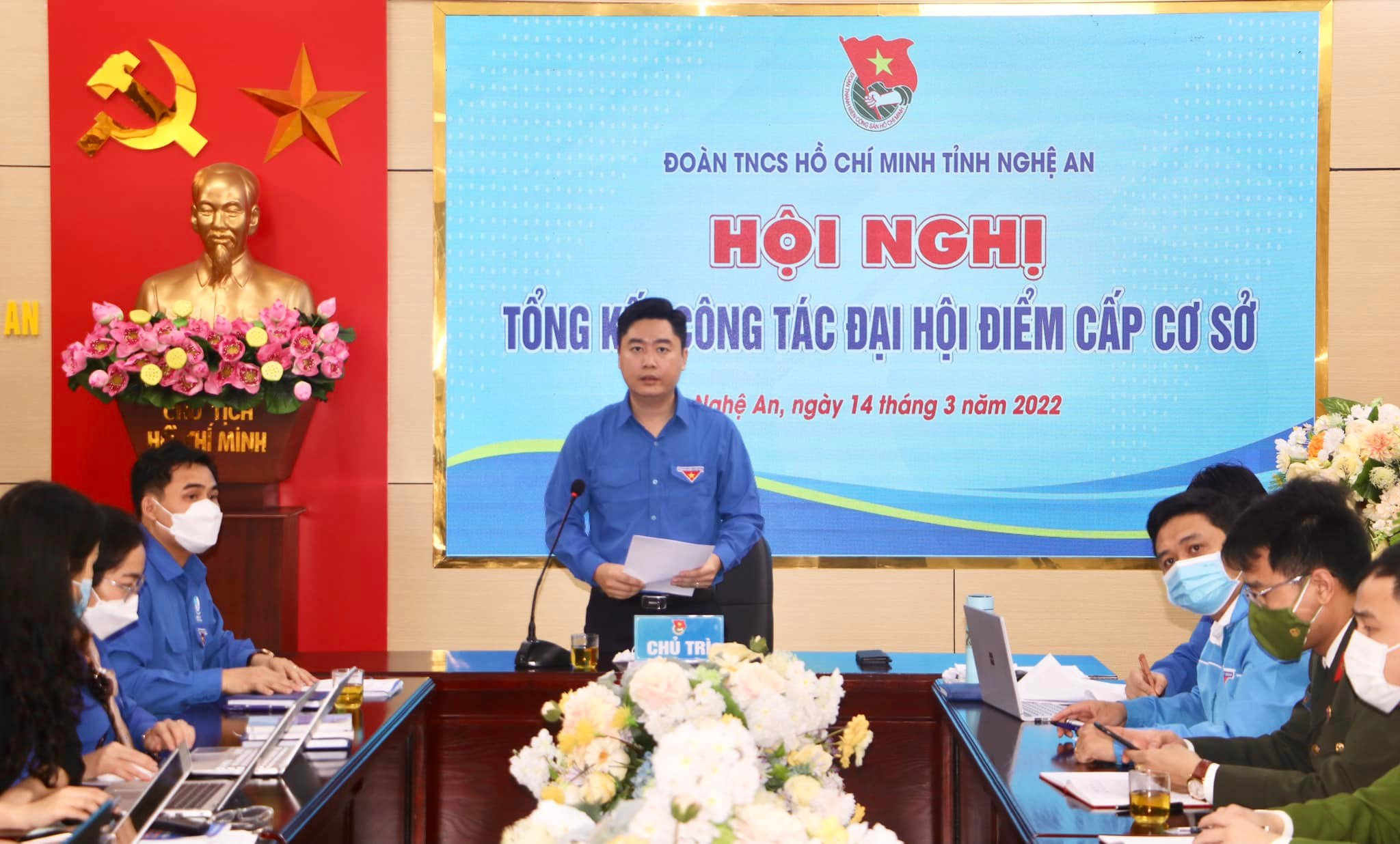 Bí thư Tỉnh đoàn Lê Văn Lương chủ trì Hội nghị Tổng kết công tác đại hội điểm cấp cơ sở. Ảnh: CSCC