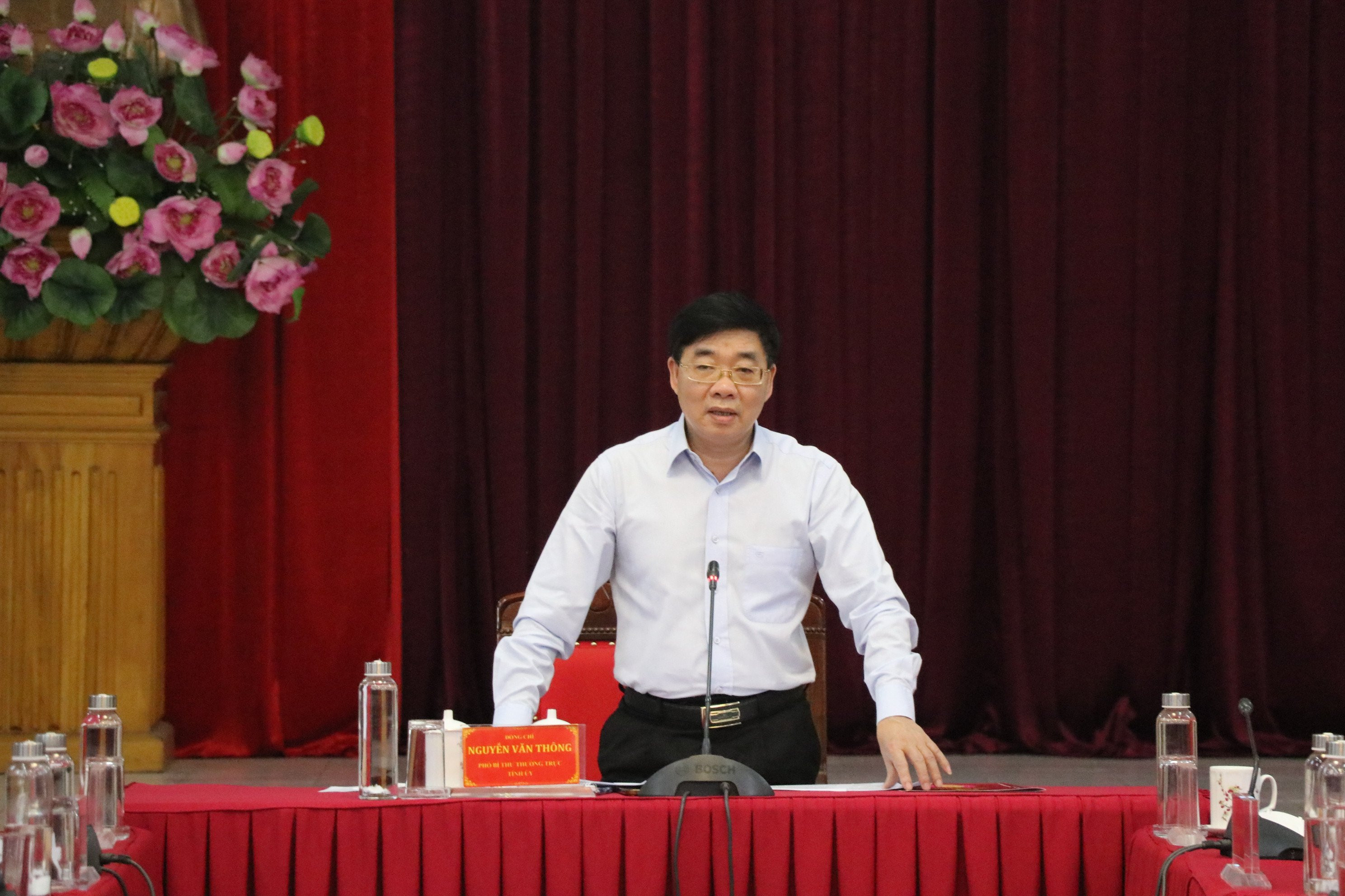 Đồng chí Nguyễn Văn Thông chủ trì hội nghị. Ảnh: Hoài Thu