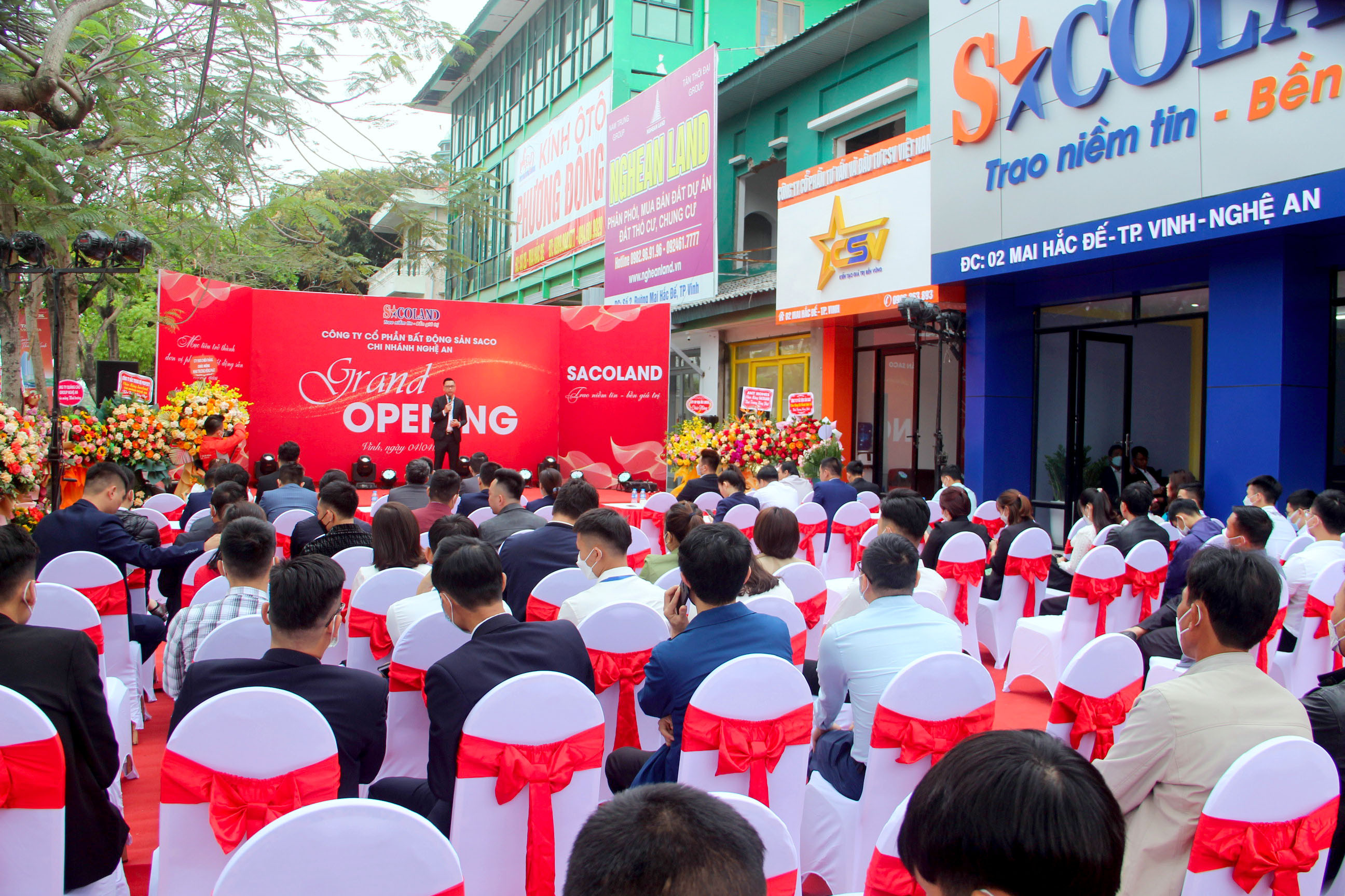 Sacoland chính thức khai trương chi nhánh tại Nghệ An sáng 4/4. Ảnh: Q.A