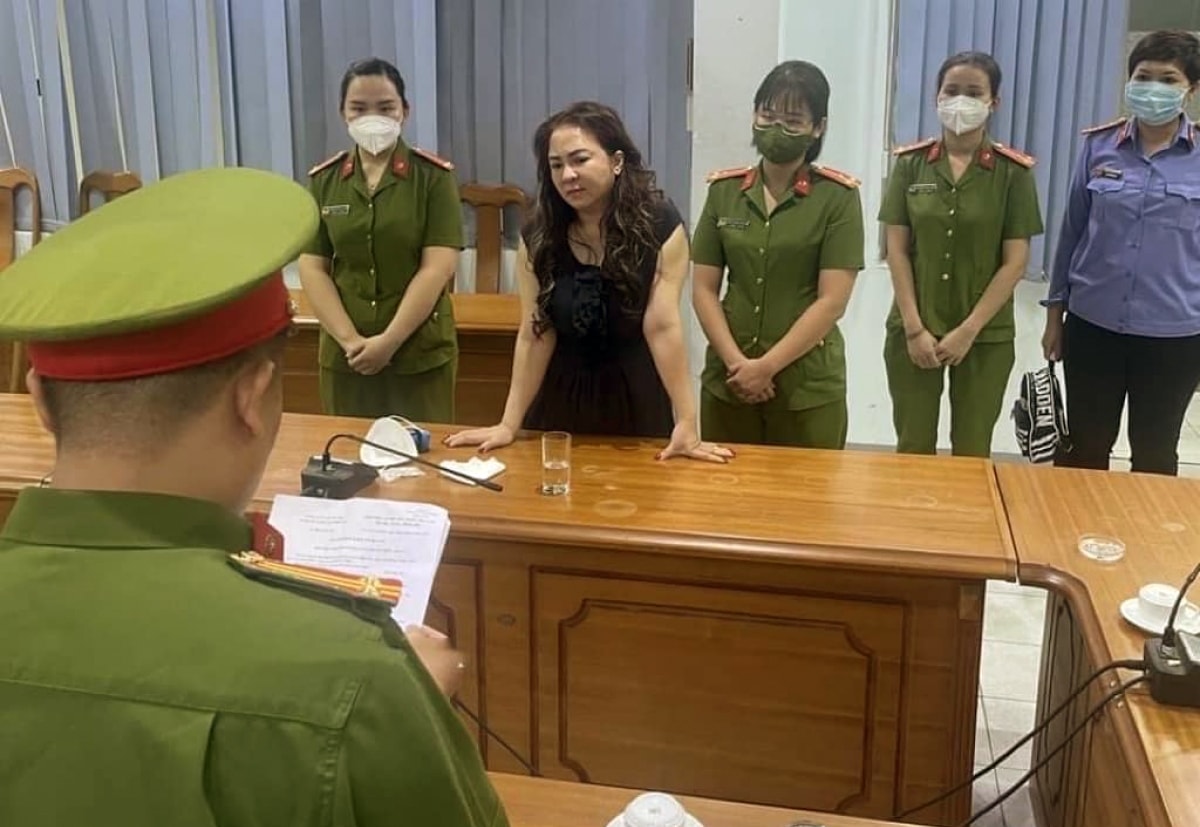 Bà Nguyễn Phương Hằng tại Cơ quan điều tra Công an TP.HCM. (Ảnh: CACC)