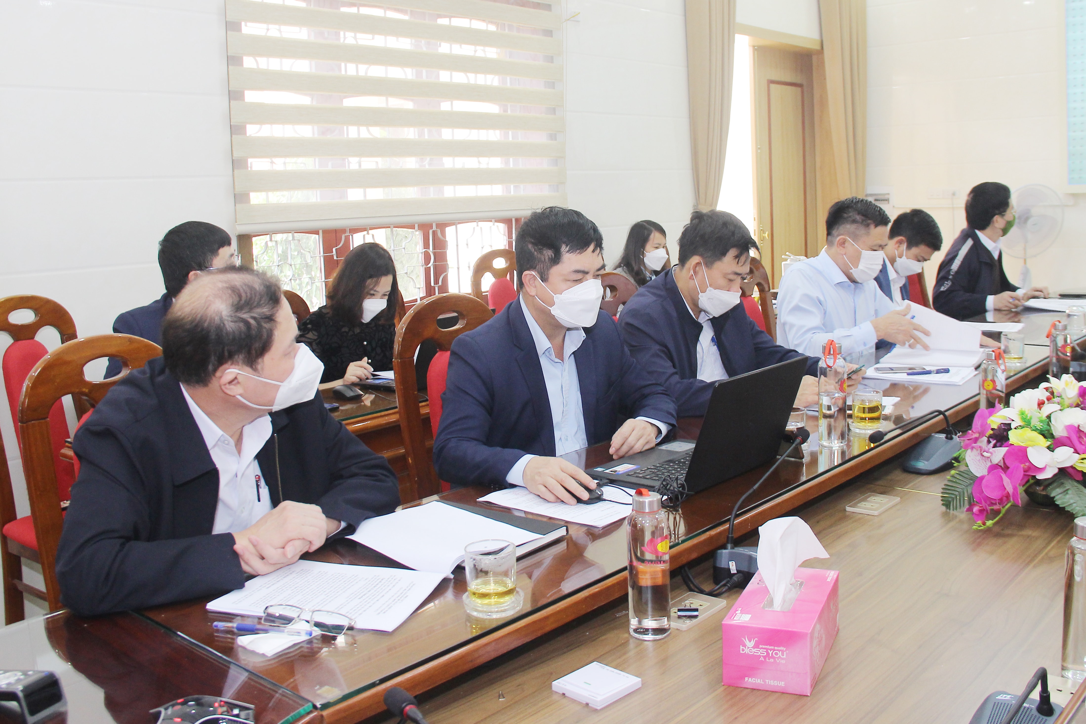 Các đại biểu tham gia tại điểm cầu Nghệ An. Ảnh: Mai Hoa