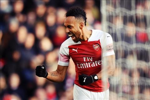 Aubameyang tỏa sáng giúp Barca trở lại vị trí thứ 2