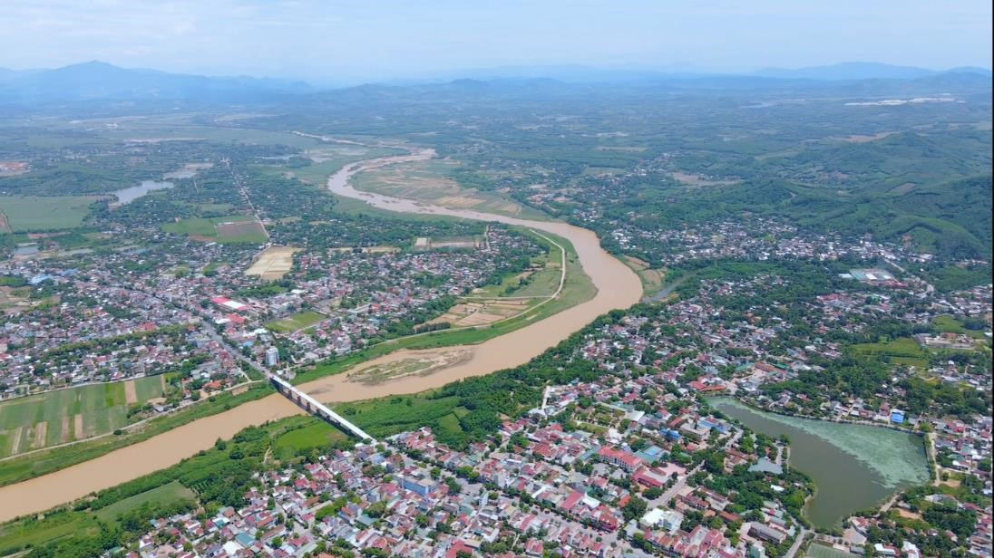 Quy hoạch phát triển không gian đô thị thành phố Thái Hòa với Đại lộ Lê Hồng Phong kết nối trực tiếp với khu hành chính thành phố và giai đoạn mở rộng trục hướng Nam với hệ thống Cầu Hiếu 3, Cầu Hiếu 4.
