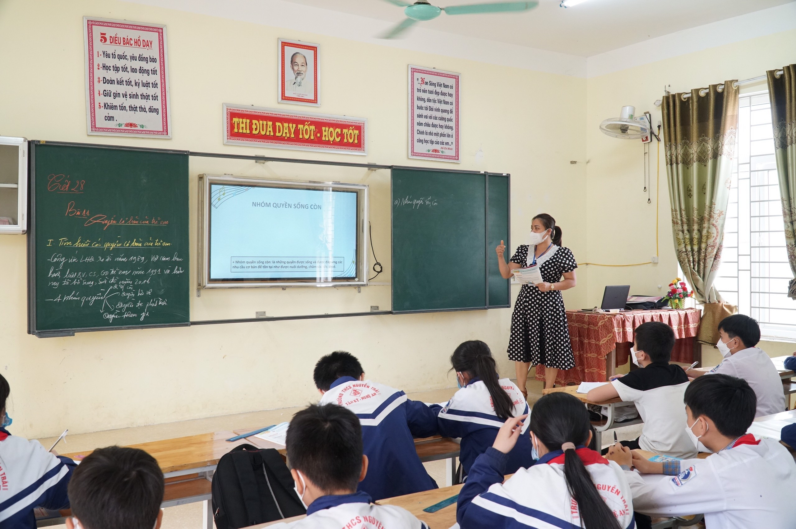 Giờ học của học sinh Trường THCS Nguyễn Trãi - Tân Kỳ. Ảnh: MH