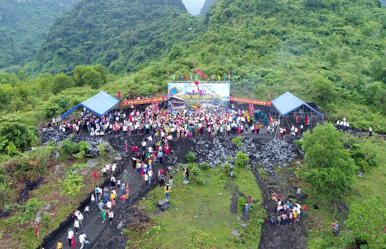 Lễ hội Bươn Xao xã Tiên Kỳ thu hút hàng ngàn du khách mỗi năm ảnh PV 2
