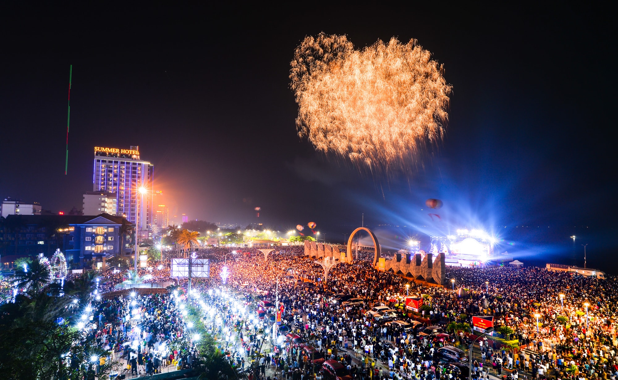 Khai mạc Lễ hội Du lịch Cửa Lò năm 2022. Ảnh: Thành Cường