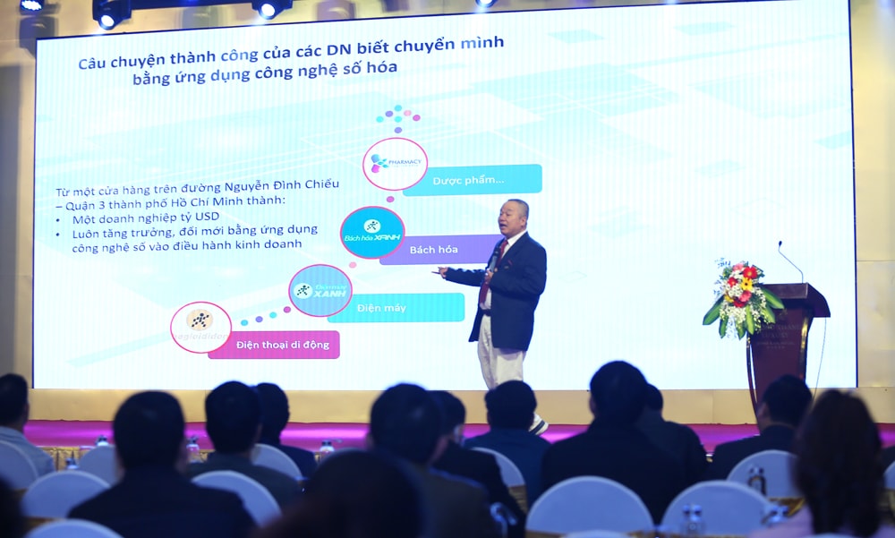 Các doanh nghiệp tham gia tại một buổi tập huấn về chuyển đổi số do Sở Khoa học công nghệ Nghệ An phối hợp với Trung tâm xúc tiến đầu tư, thương mại và du lịch Nghệ An tổ chức. Ảnh: Nguyễn Hải
