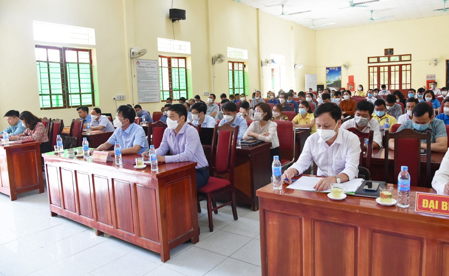 Quang cảnh hội nghị tiếp xúc cử tri. Ảnh: TG